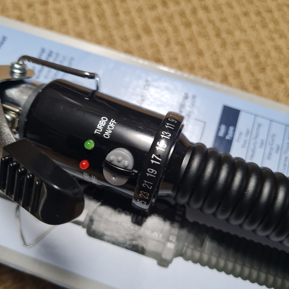 Conair Instant Heat Curling Iron; 1 Inch 30 Second Heat Up New - Picture 5 of 6